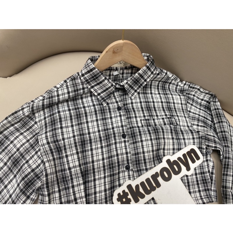 Sơ mi croptop nữ Kurobyn có sẵn