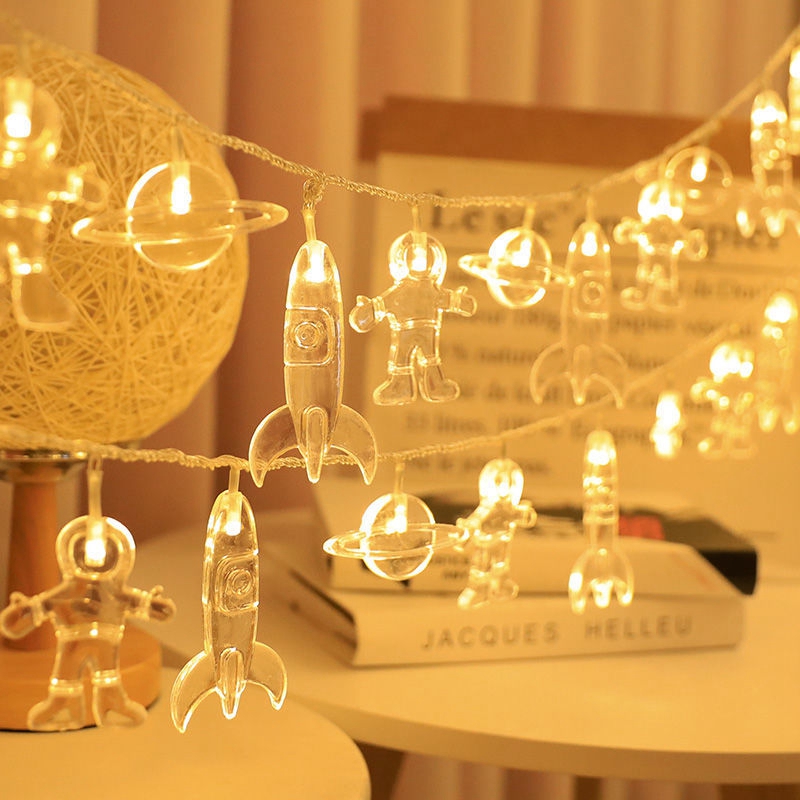 Dây đèn LED chủ đề vũ trụ độc đáo trang trí không gian