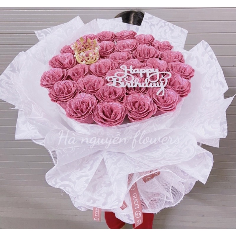 Hoa sinh nhật-hoa kỉ niệm: Bó hoa hồng nhũ 30 bông cao cấp tăng kèm chữ và vương miệng( nhận đặt màu hoa theo yêu cầu