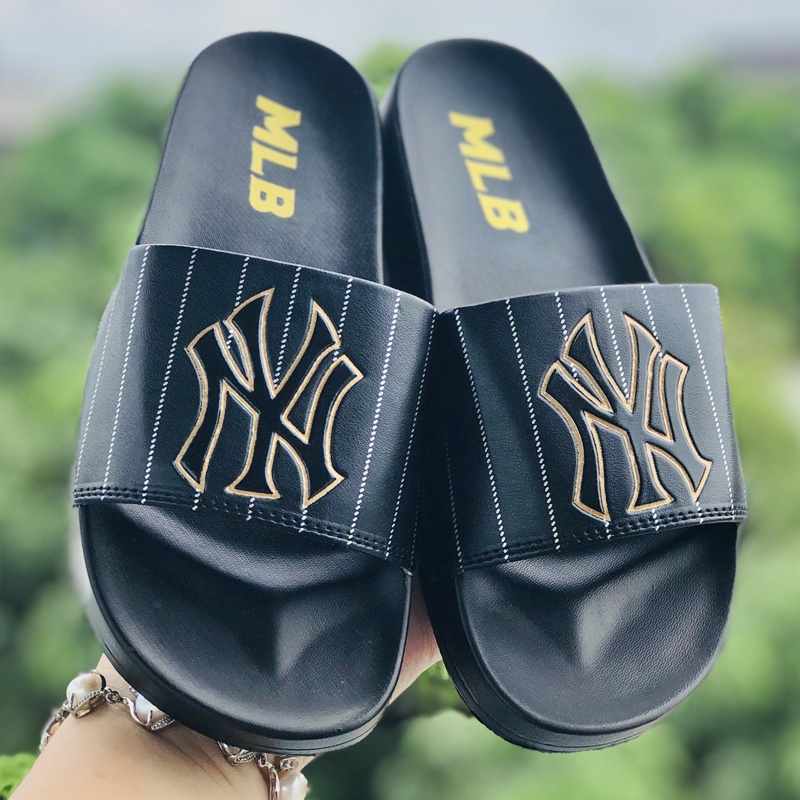 Dép 𝐌𝐋𝐁 NY Trơn Unisex Nam Nữ Quai Ngang Chữ In Nỗi Siêu Cá Tính Tặng Kèm Box