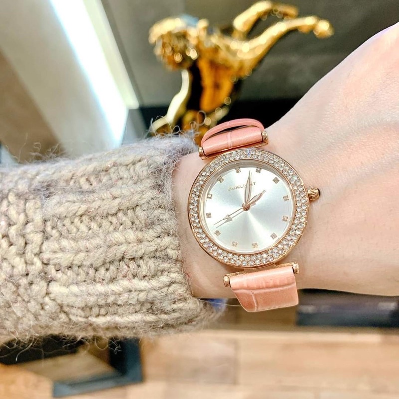 Đồng hồ nữ sunlight dây da hồng 2 viền đá vàng rose mã 69109