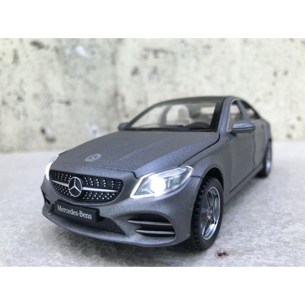 Xe mô hình ô tô Mercedes C260L 1:32