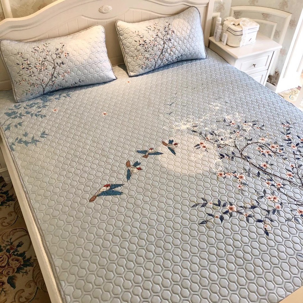 CHIẾU ĐIỀU HOÀ CAO SU NON LATEX 5D  - HOA ĐÀO TRẮNG