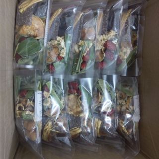 Set Sâm Bí Đao Hạt Chia Khô nấu 5-6 lit nước.