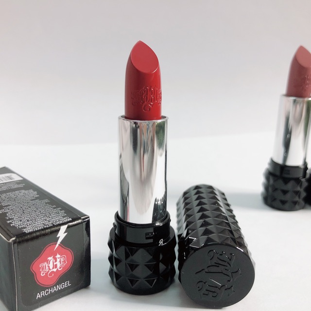 Son lì Kat Von D có sẵn