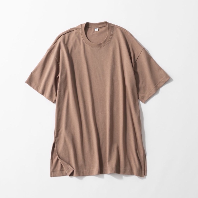 Áo thun trơn xẻ tà