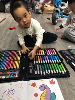 Set bút chì màu của bé