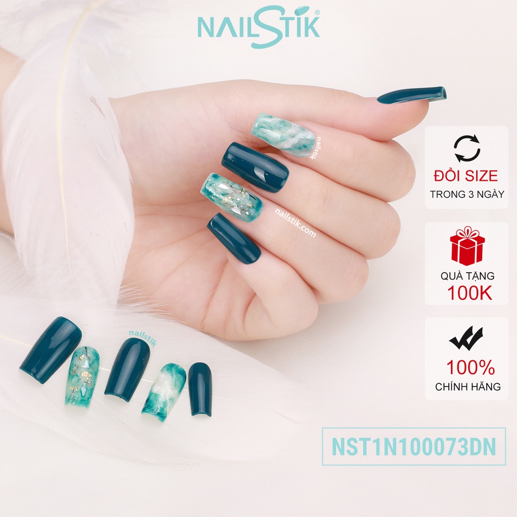 Móng úp thiết kế by NAILSTIK, màu xanh lá đậm, form móng ngang, ngắn/dài, 073