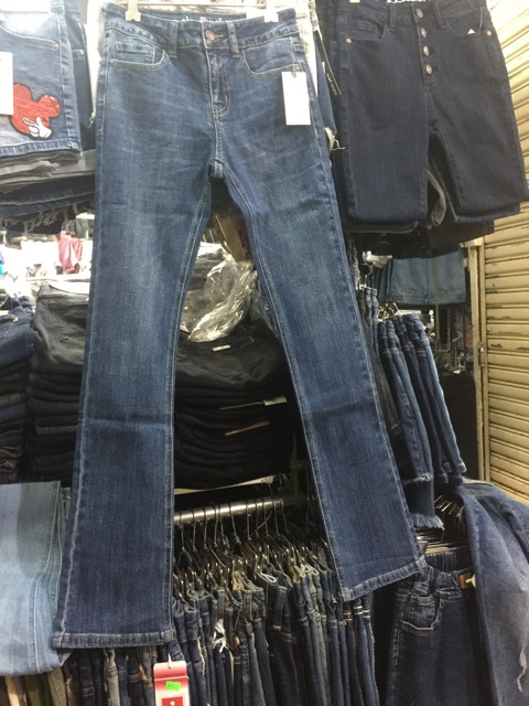 Quần jeans ống bass ống loe