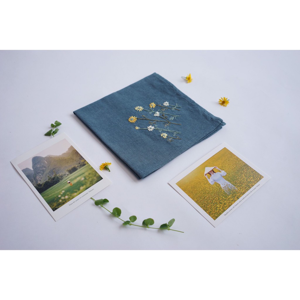 Set 2 Khăn Tay Thêu Linen 2 màu ngẫu nhiên