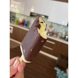 kem socola vỏ giòn hoa việt hộp 33 que, kem trôn 3 vị 35 que