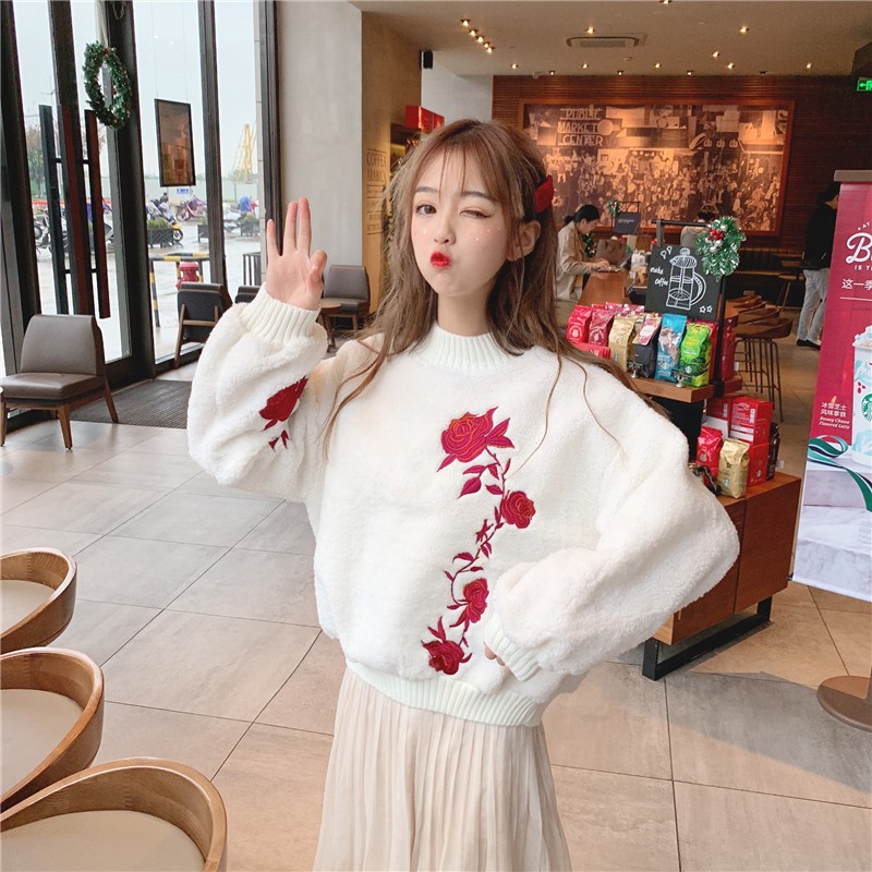 ( XẢ HÀNG -kèm ảnh thật) Áo lông cừu mềm dày dặn ống bo thêu hoa hồng đỏ màu đen trắng phong cách Hàn Quốc ulzzang