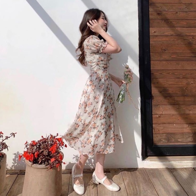 Đầm hoa cổ vuông nhún ngực tay phồng xẻ tà may 2 lớp chất liệu voan hoa đẹp