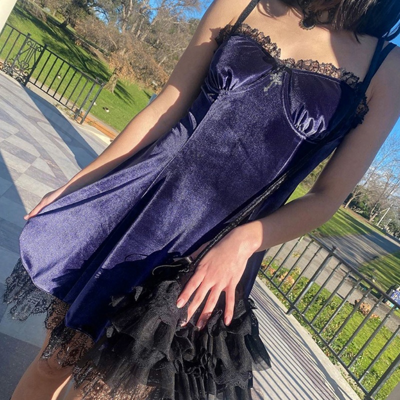 Đầm nhung hai dây phối ren phong cách gothic quyến rũ thời trang cho nữ