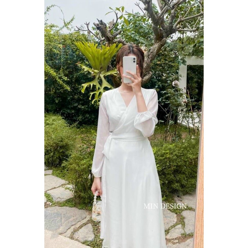 Đầm maxi trắng đắp chéo tay dài đi biển