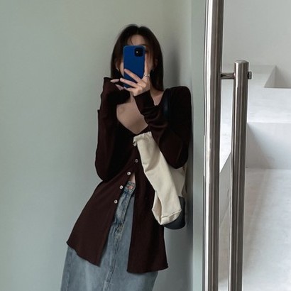 Áo QADCOL tay dài cổ chữ V thời trang sành điệu dành cho nữ