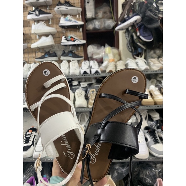Dép sandal nữ đi học đế bằng quai hậu kẹp ngón siêu nhẹ vnxk thời trang rẻ đẹp