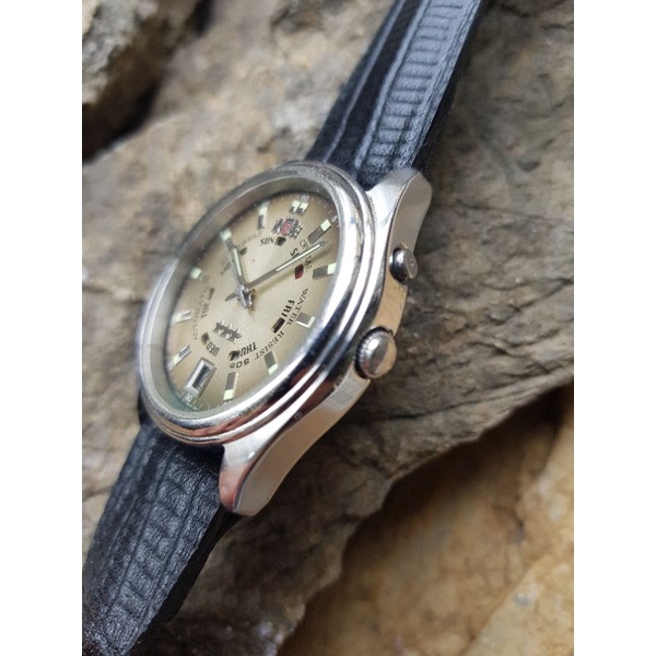 Đồng hồ nam Orient automatic lịch độc đáo