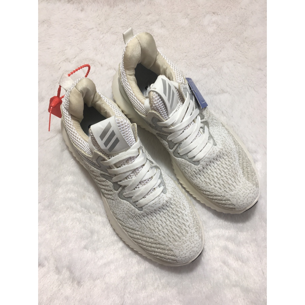 Giày thể thao cột giả dây lẻ size 40-SALE