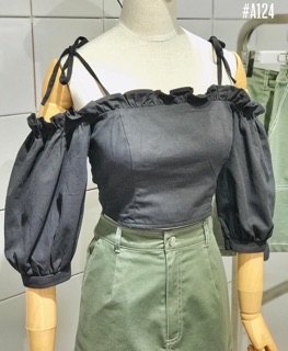 Áo croptop đen bèo