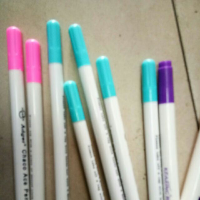 Bút bay màu 4 màu trắng - hồng - tím - xanh