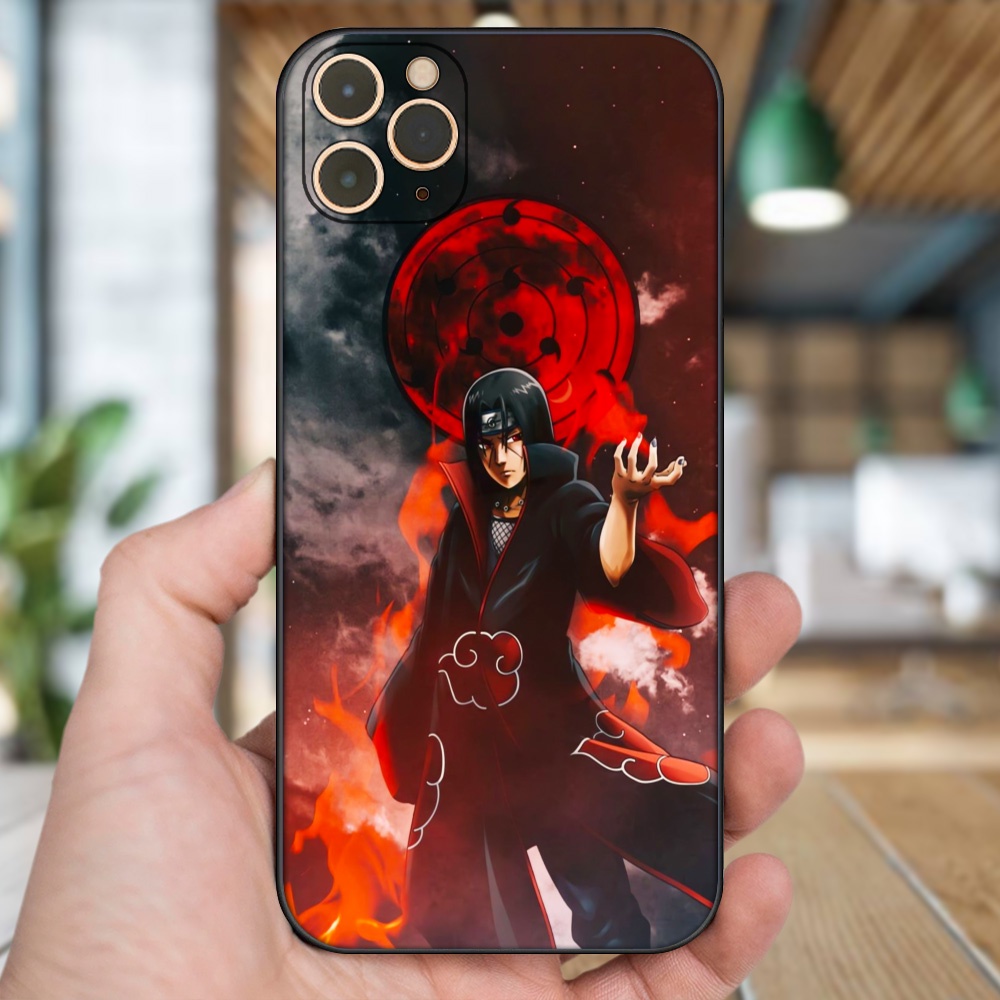 Ốp lưng iPhone 11 Pro Max dẻo đen cạnh vuông in hình Uchiha Itachi Naruto