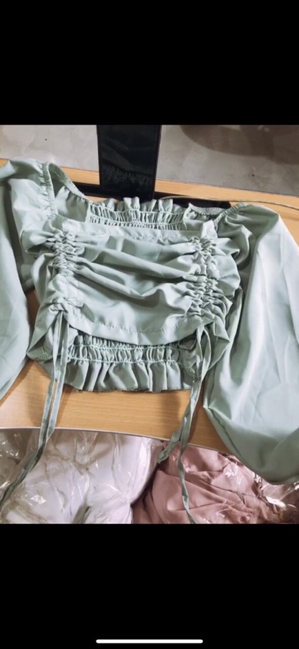 Áo Kiểu Rút Dây 2 Bên Cực Xinh