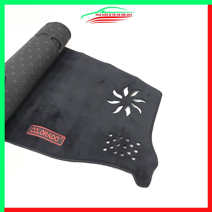 Thảm taplo xe ô tô Chevrolet Colorado 2015-2023 chống nắng nóng làm mát xe mở rộng tầm nhìn