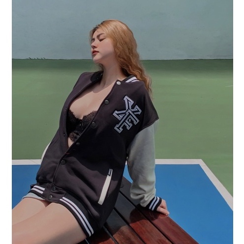 Áo Khoác Bóng Chày Bomber Varsity Vải Nỉ Nam Nữ Thêu Form Rộng 2 Lớp Màu Đen Trắng Local Brand By XFIRE  VARVER2NTB/W322