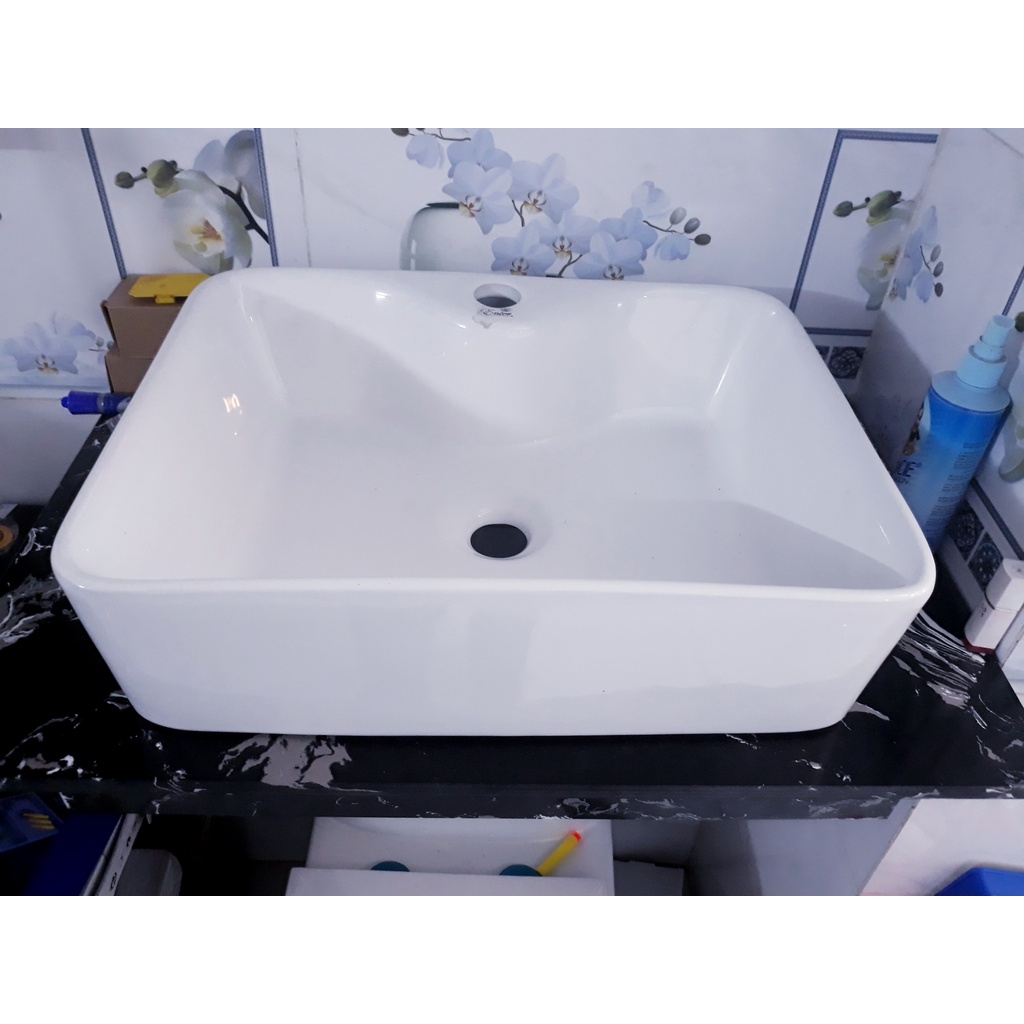 Lavabo vuông trắng