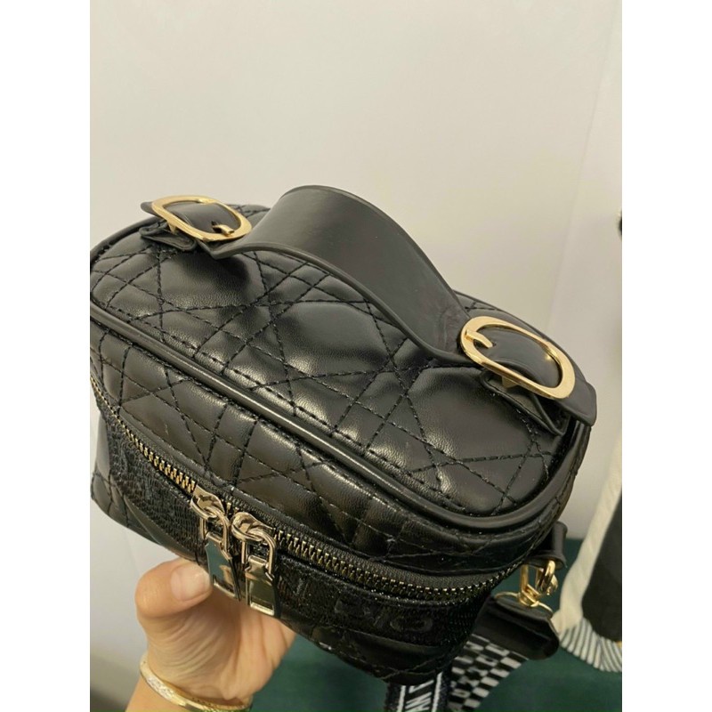 Túi Hộp Christian Mini Đeo Chéo Cuốn Khăn 🧡🧡🧡 Freeship 50k