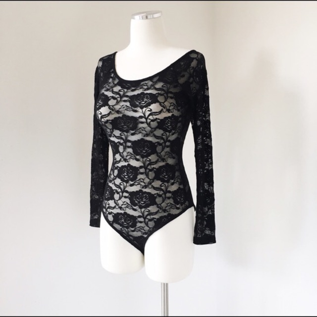 Bodysuit Ren Acemi Đỏ Đô Tay Dài Cổ Thuyền, Lưng Khoét Sâu Phá Cách - Size M