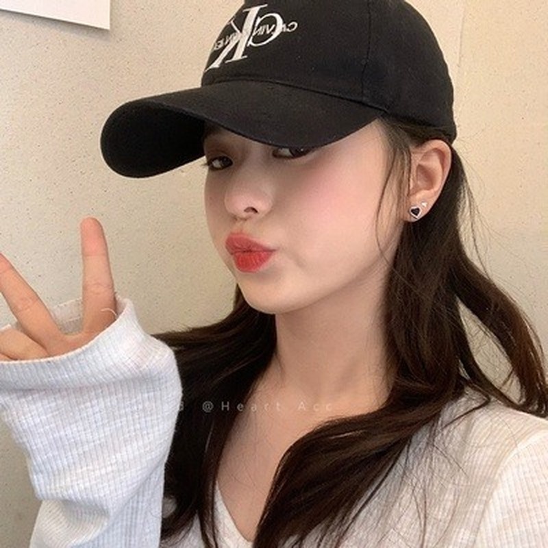 Bông Tai Hình Trái Tim Màu Đen Bằng Hợp Kim Thời Trang Cá Tính Cho Nữ