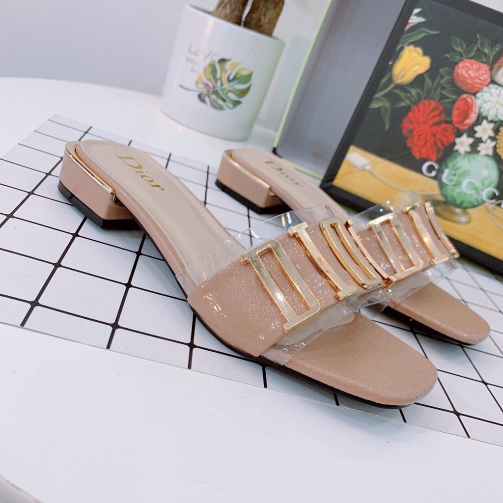 dép nữ thời trang có chữ hàng đẹp