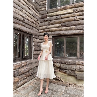 Váy maxi tầng xếp ly