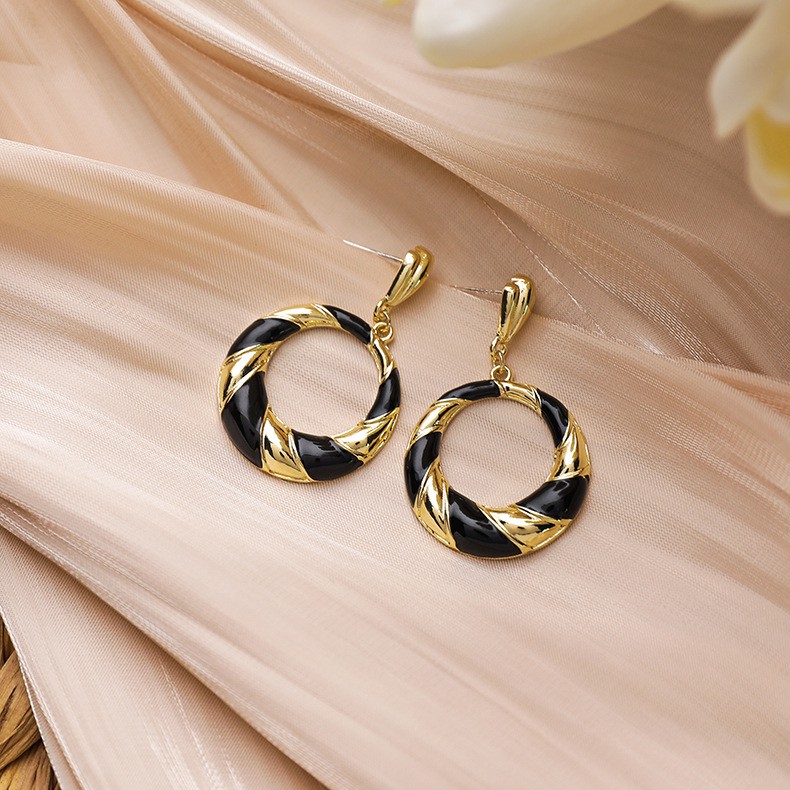Hoa tai thời trang nữ khuyên dài điệu đà - HT299