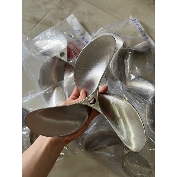 Chân vịt inox 3 cánh 8hp-10hp  chân vịt 8T inox 316