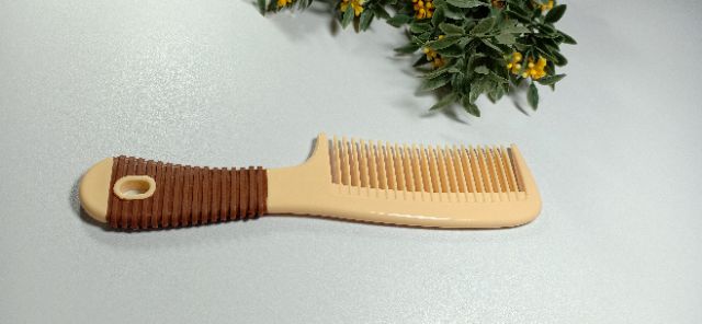 Lược nhựa Thái Lan từ nhựa nguyên sinh