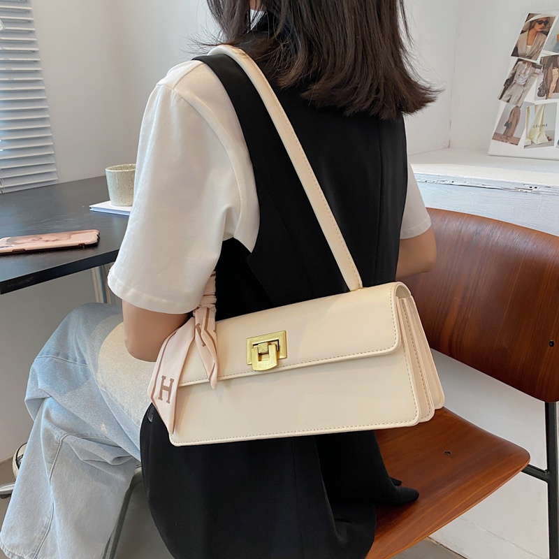 Túi đeo vai IELGY cứng phối khóa kèm khăn lụa thiết kế thời trang cho nữ