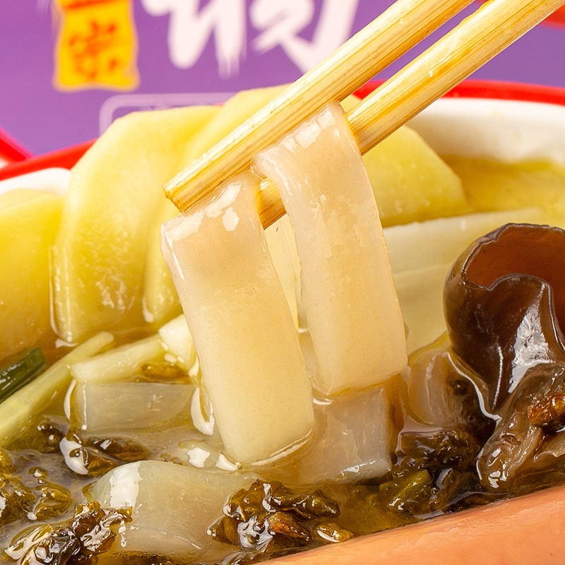 Lẩu Môi Tự Sôi Vị Bò Viên Cay LA WEI KE Màu Đỏ 390g | BigBuy360 - bigbuy360.vn