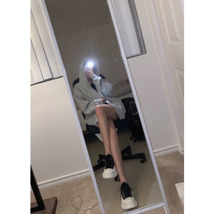 Đôi giày thể thao đế dày hỗ trợ tăng chiều cao thời trang mùa hè sành điệu cho nữ 2021