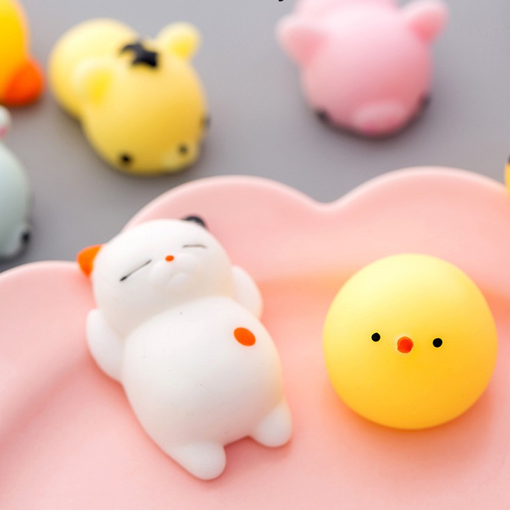 Đồ chơi nắn bóp mini dễ thương giúp giảm căng thẳng cho người lớn và trẻ em