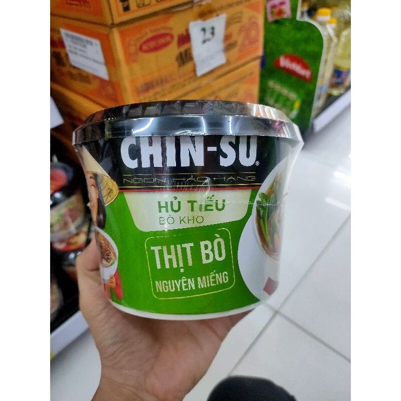 Chinsu hủ tiếu bò kho nguyên miếng; hủ tiếu nam vang thịt bầm+trứng cút; miếng gà hầm măng; phở bò thịt bò nguyên miếng