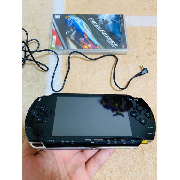 Máy chơi Game Nhật PSP 2000 + thẻ 32GB hack full Game + FULL PHỤ KIỆN đầy đủ