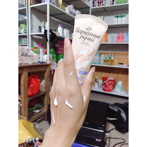 Kem Dưỡng Da Tay Nhung Lụa Silky Hands