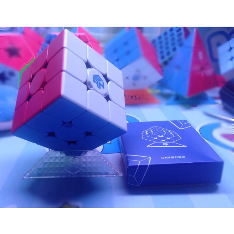 Đế Ke Rubik Gan Stand Thiết Kế Kiểu Pha Lê Cực Đẹp.