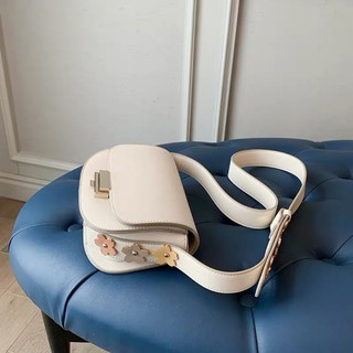 Túi đeo chéo nữ hình bán nguyệt hàng đẹp dây đeo bản to đính hoa sang trọng size 18