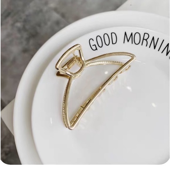 Kẹp tóc càng cua kim loại Hình Xoắn sang chảnh HOT TREND