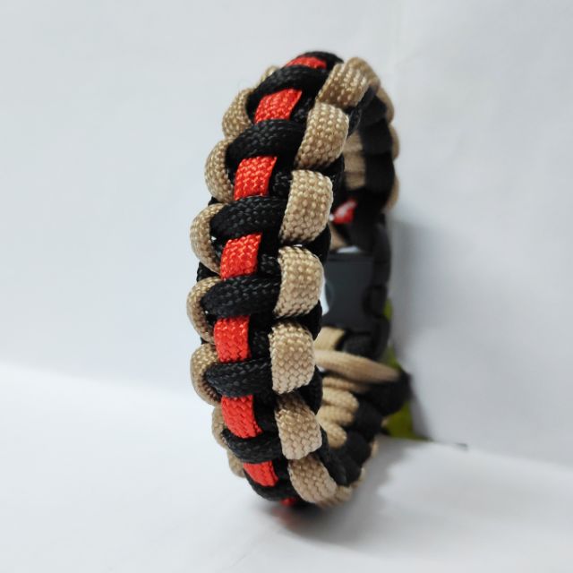 Vòng Paracord Đỏ Đen Viền Vàng