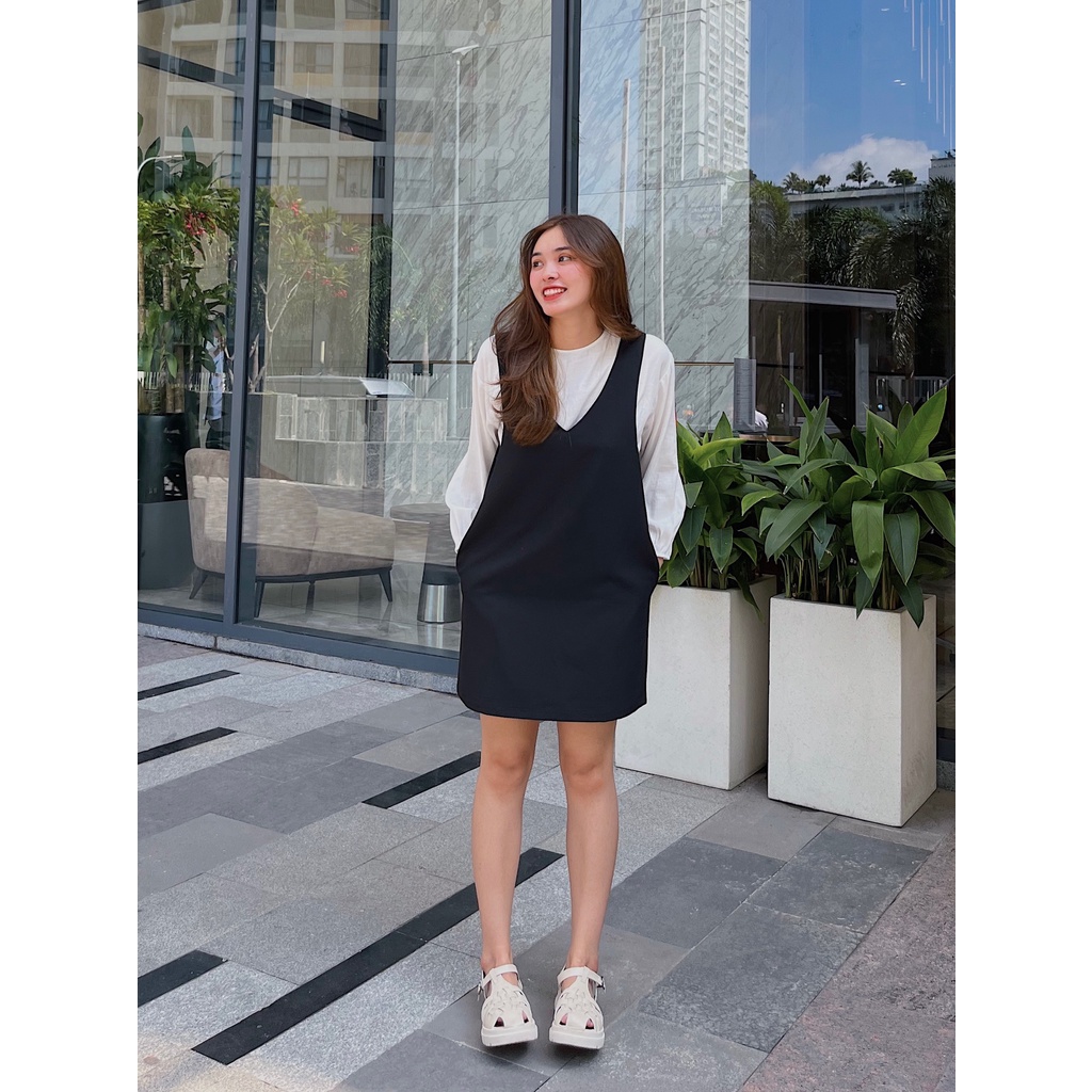 Set váy yếm cổ V tay dài THE CIU - Suzy Dress Bibs